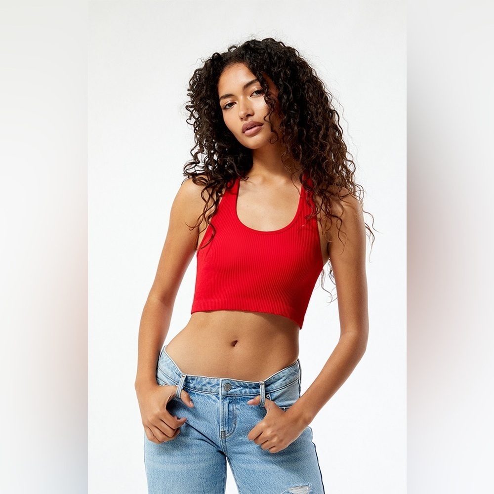 Red Ribbed‎ Crop Top